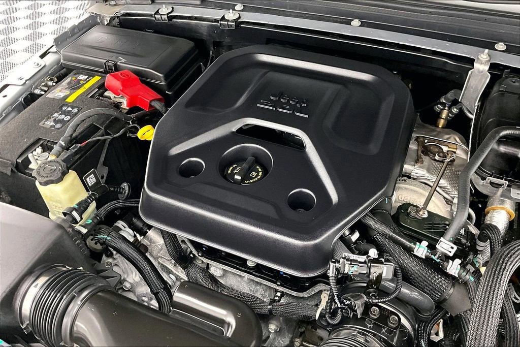 Used 2023 Jeep Wrangler Unlimited Sahara image 34