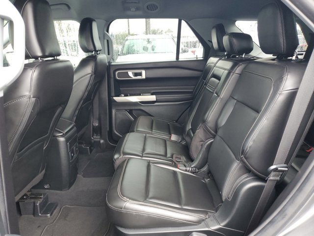 Certified 2022 Ford Explorer XLT w/ Equipment Group 202A image 10