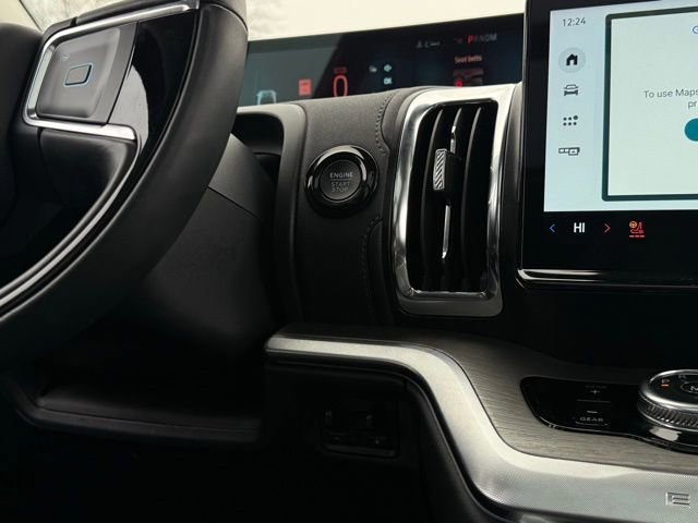 Certified 2025 Ford Expedition Platinum image 27