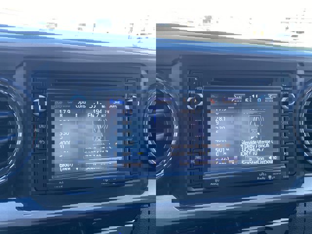 Used 2017 Toyota Tacoma SR5 image 14