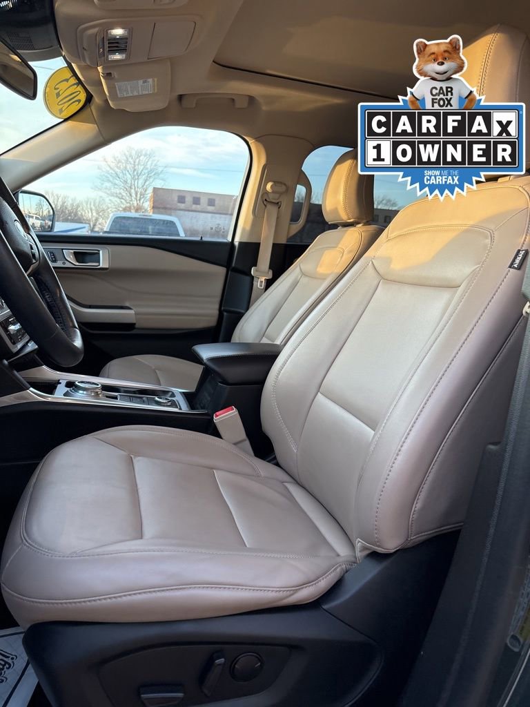 Certified 2023 Ford Explorer XLT w/ Equipment Group 202A image 3