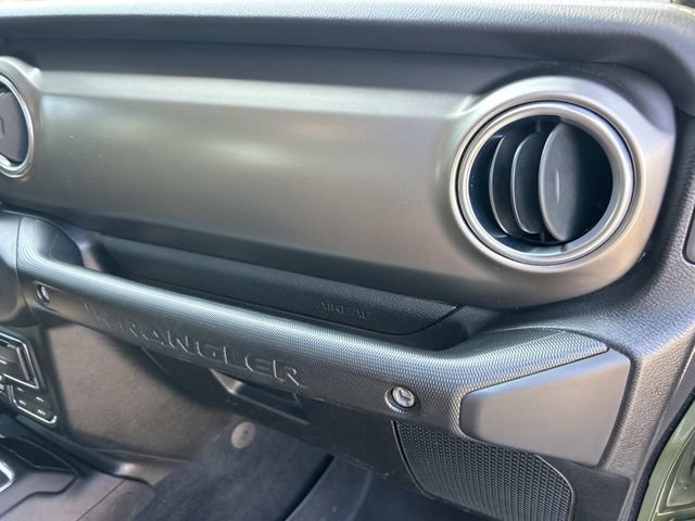Used 2020 Jeep Wrangler Unlimited Rubicon AWD/4WD image 28