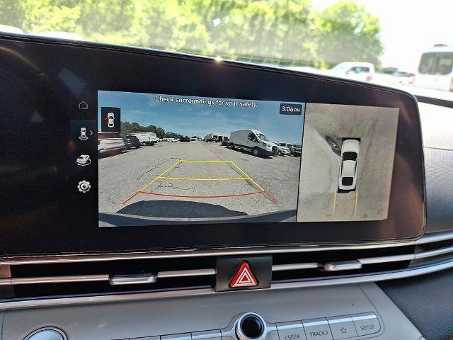 Used 2024 Hyundai Elantra Limited FWD image 19