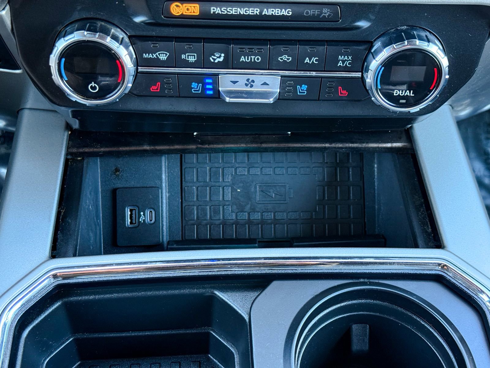 Certified 2022 Ford F350 Lariat w/ Lariat Ultimate Package image 30