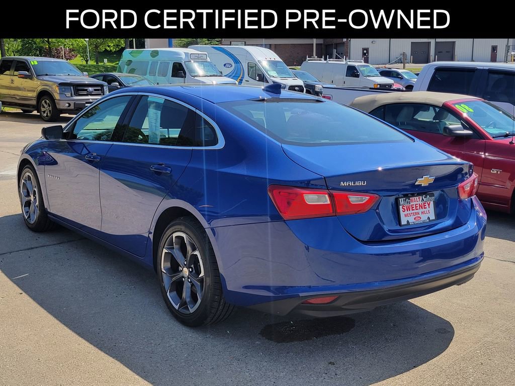 Used 2023 Chevrolet Malibu LT FWD image 2