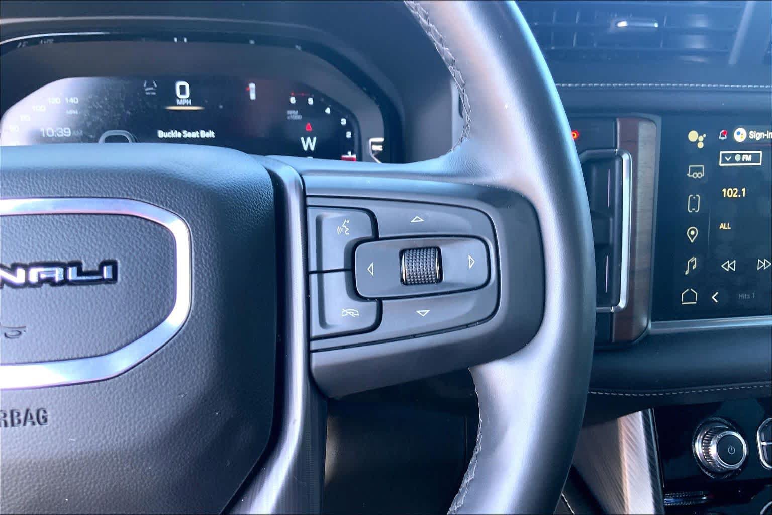Used 2024 GMC Yukon XL Denali Ultimate AWD/4WD image 25
