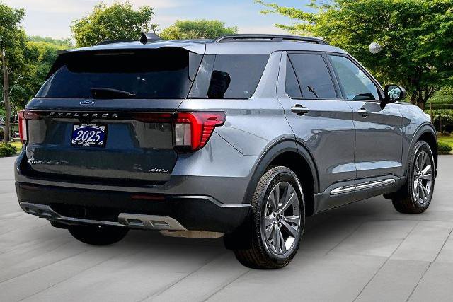 Certified 2025 Ford Explorer Active w/ Active Comfort Package AWD/4WD image 13