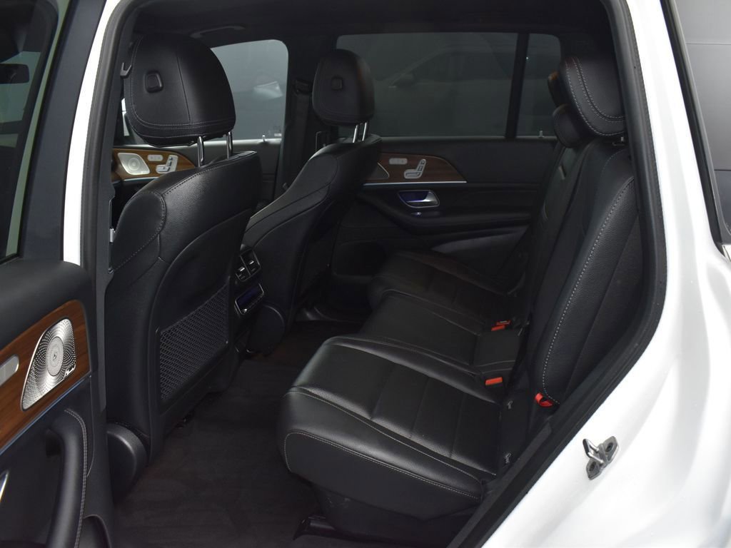 Used 2025 Mercedes-Benz GLS 450 4MATIC image 11