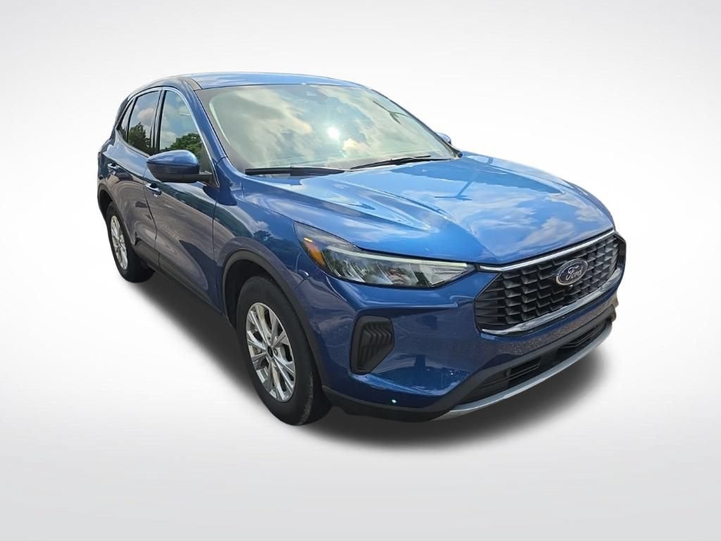 Certified 2023 Ford Escape Active w/ Tech Pack #2 AWD/4WD image 2