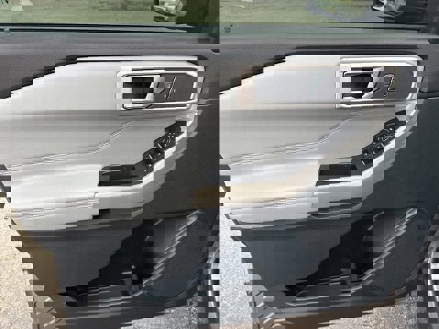 Certified 2021 Ford Explorer XLT w/ Equipment Group 202A image 10