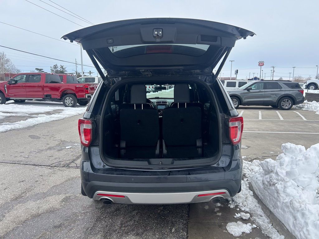 Certified 2017 Ford Explorer Limited image 17