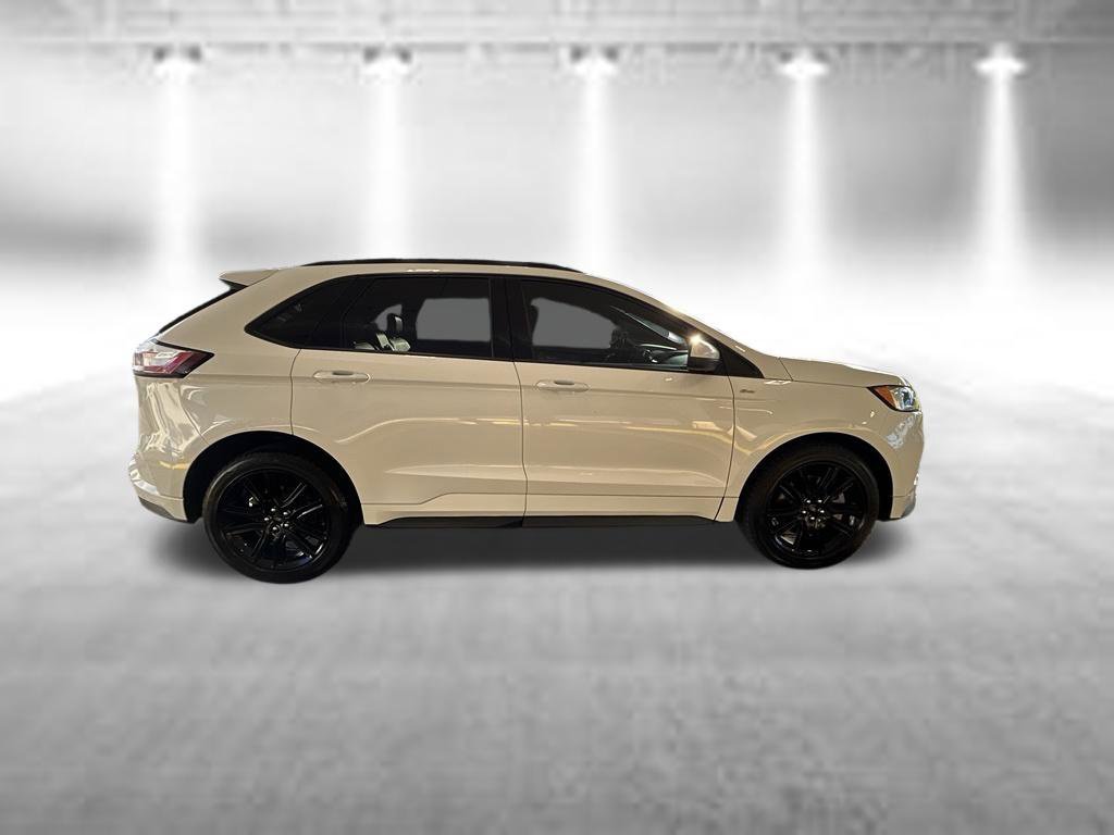 Certified 2021 Ford Edge ST-Line FWD image 3