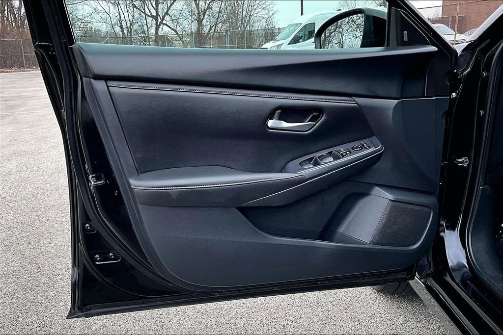 Used 2024 Nissan Sentra SV image 21