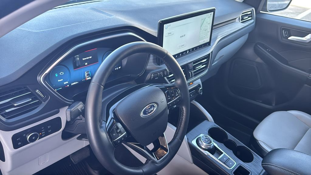 Certified 2025 Ford Escape Platinum image 21