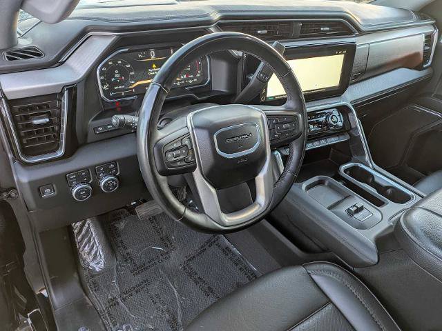 Used 2024 GMC Sierra 2500 Denali w/ Technology Package AWD/4WD image 2