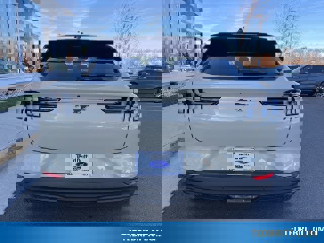 Certified 2025 Ford Mustang Mach-E Premium image 4