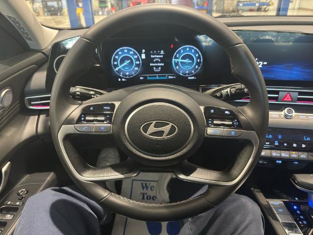 Used 2024 Hyundai Elantra SEL w/ Convenience Package FWD image 12
