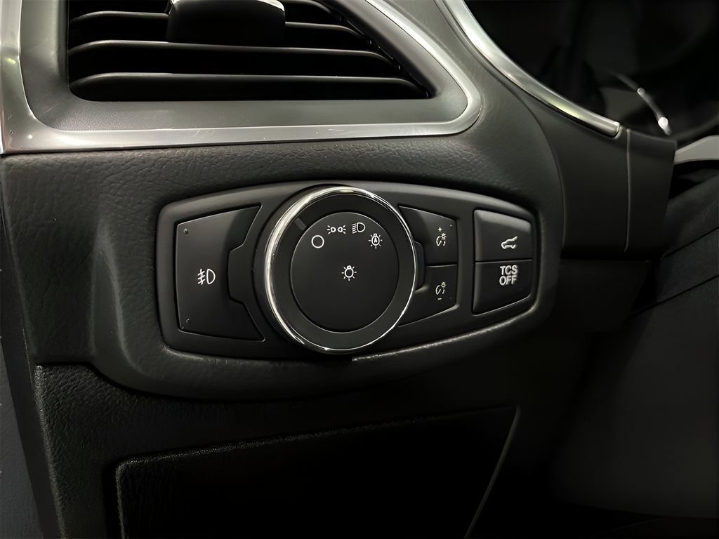 Certified 2021 Ford Edge Titanium w/ Canadian Touring Package image 13