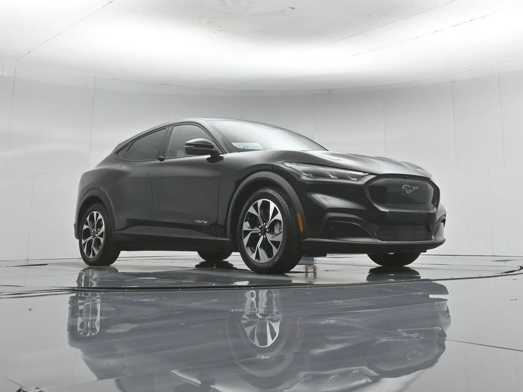 Certified 2025 Ford Mustang Mach-E Select RWD image 45