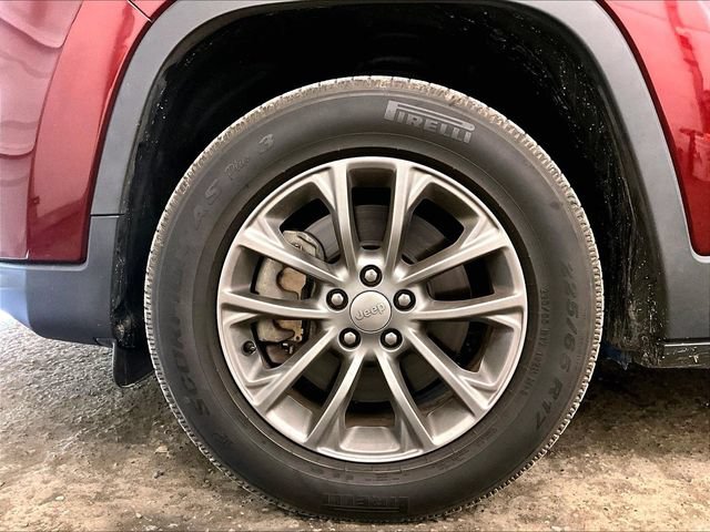 Used 2020 Jeep Cherokee Latitude Plus AWD/4WD image 8
