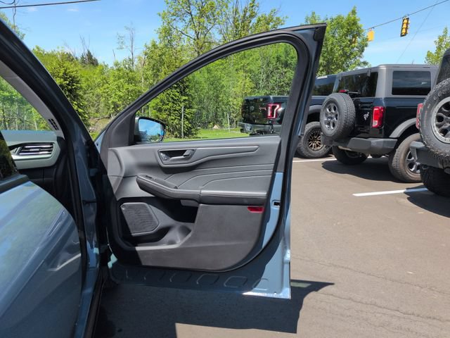 Certified 2024 Ford Escape Active AWD/4WD image 27