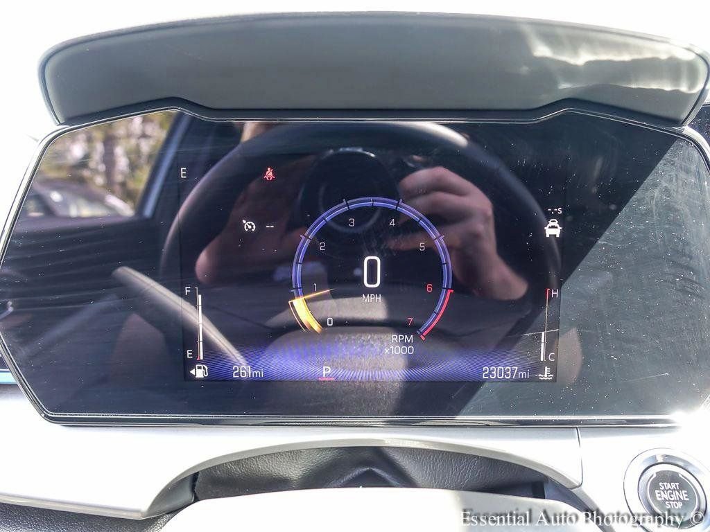 Used 2025 Chevrolet Trax LT w/ LT Convenience Package FWD image 13