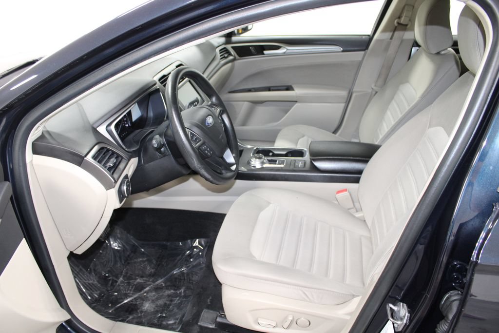 Certified 2020 Ford Fusion SE FWD image 20