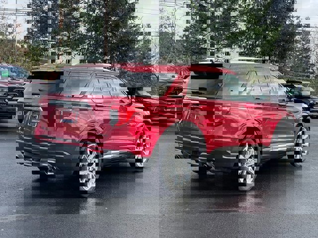 Certified 2021 Ford Explorer Platinum w/ Equipment Group 601A image 3