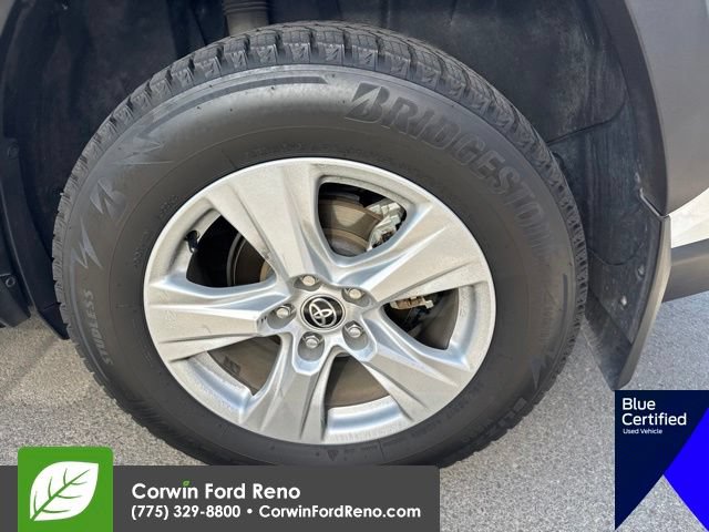 Used 2020 Toyota RAV4 LE w/ All Weather Liner Package AWD/4WD image 20
