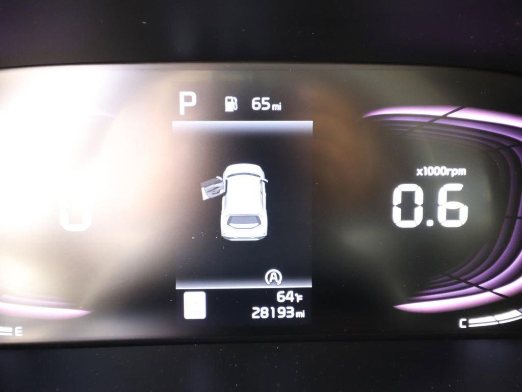 Used 2025 Kia Soul LX w/ LX Technology Package image 18