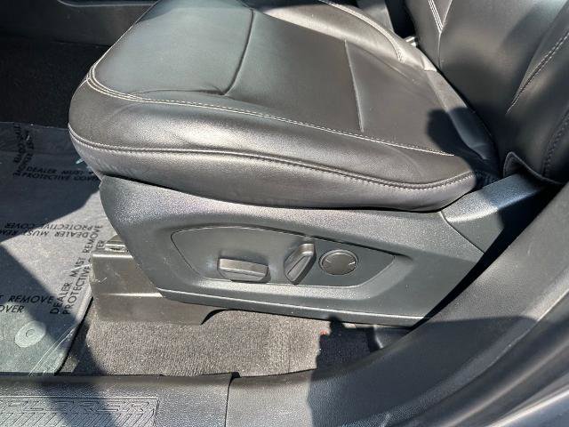 Certified 2022 Ford Explorer XLT w/ Equipment Group 202A RWD image 12