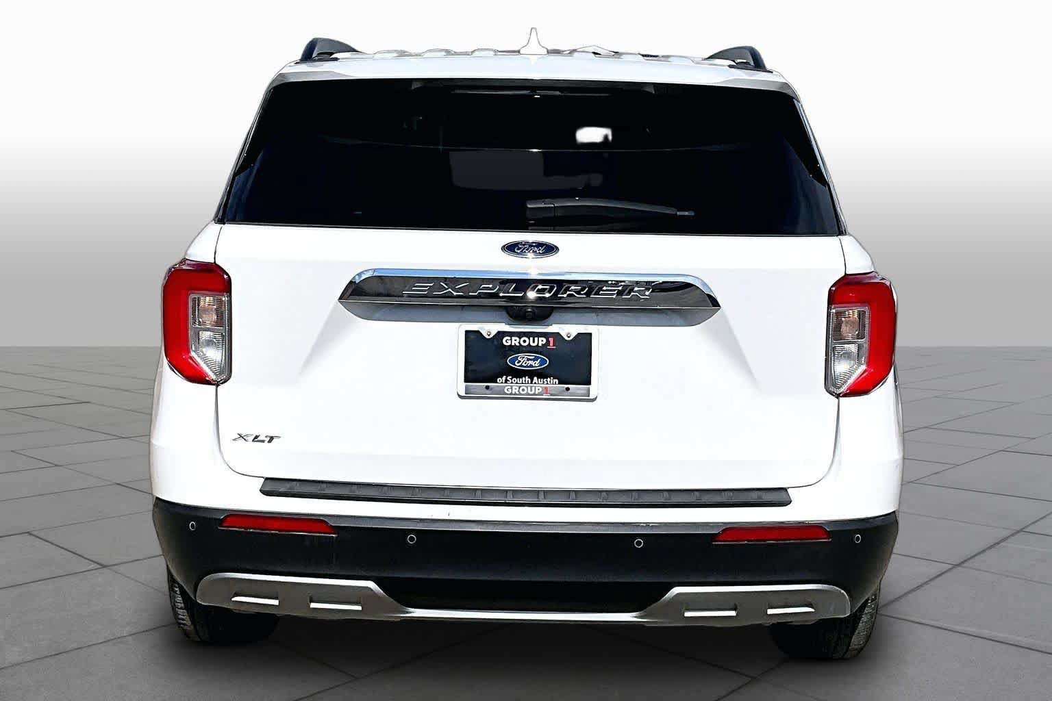 Certified 2023 Ford Explorer XLT w/ Equipment Group 202A RWD image 5