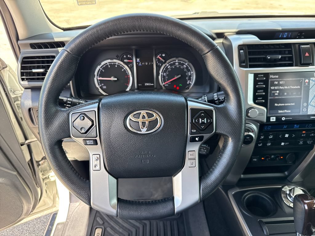 Used 2021 Toyota 4Runner Limited AWD/4WD image 15