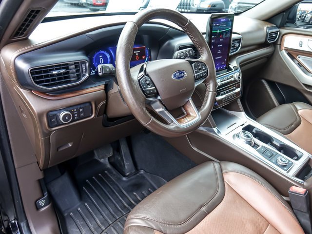 Certified 2021 Ford Explorer King Ranch w/ Premium Technology Package AWD/4WD image 11