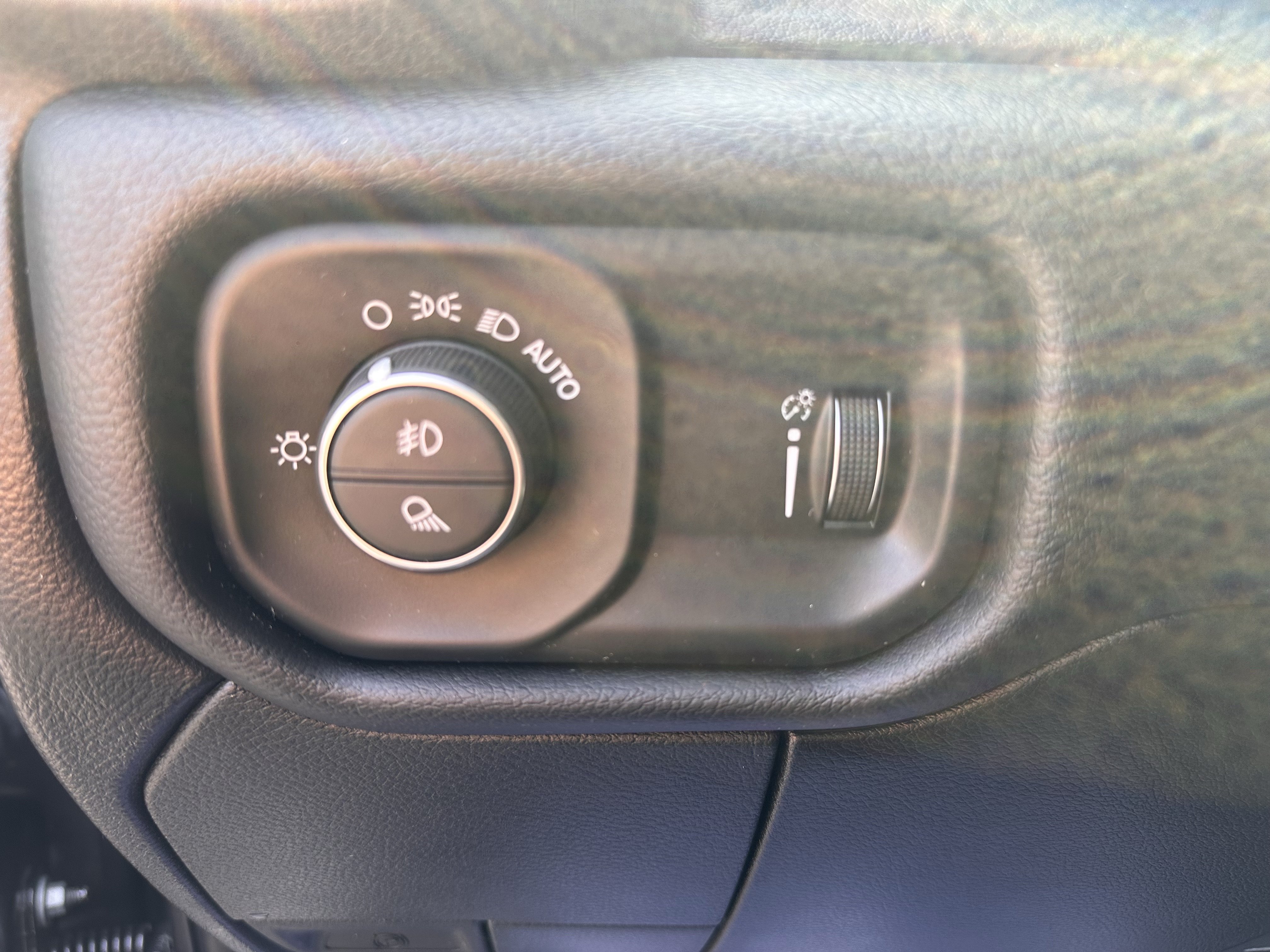 Used 2025 RAM 3500 Big Horn AWD/4WD image 19