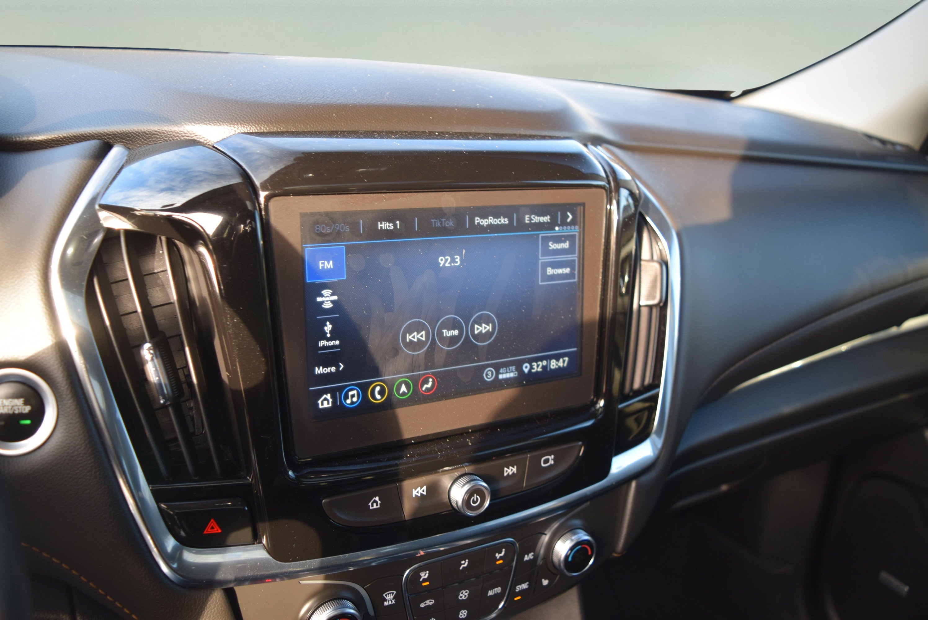 Used 2021 Chevrolet Traverse RS w/ LPO, Floor Liner Package image 15