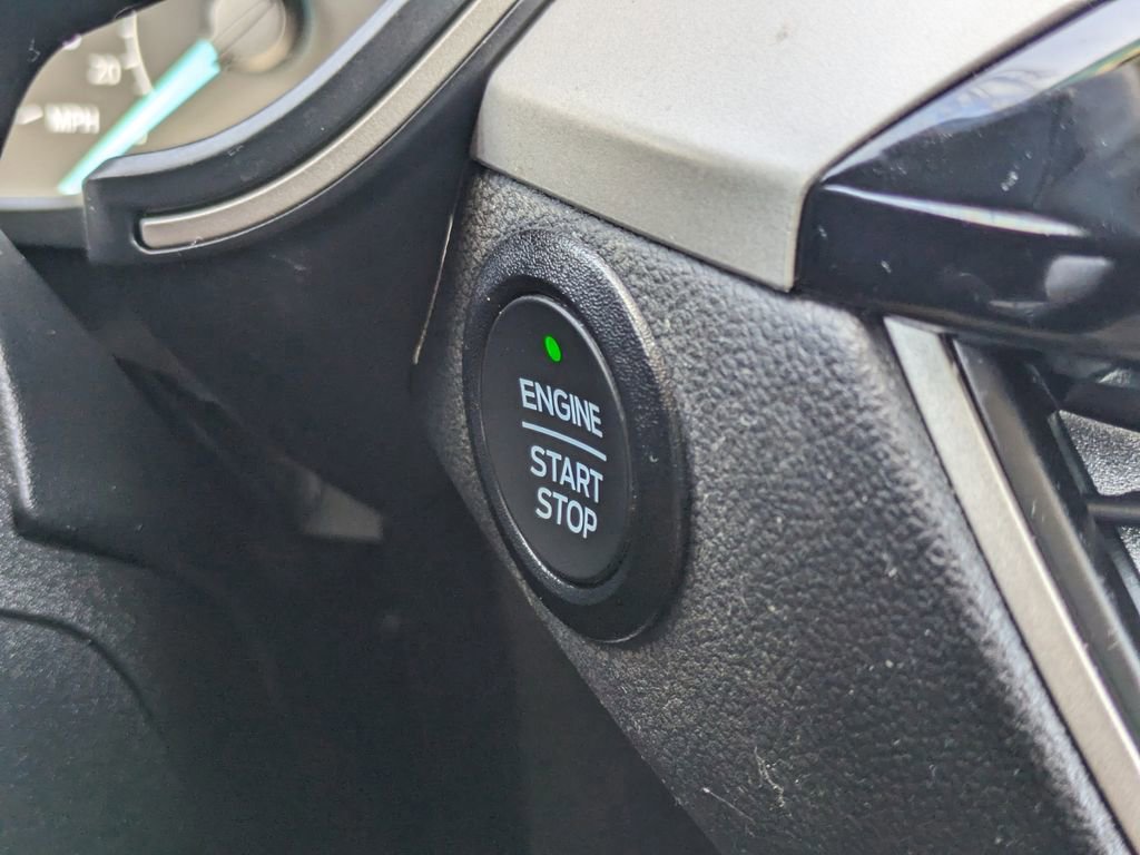 Certified 2022 Ford Escape SEL image 28