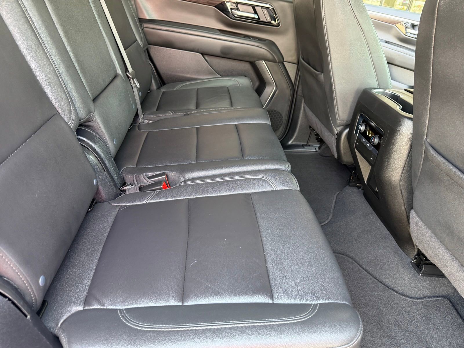 Used 2025 Chevrolet Tahoe LT image 19