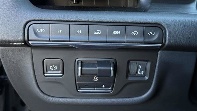 Used 2021 Cadillac Escalade Sport w/ Driver Assist Tech Package AWD/4WD image 40