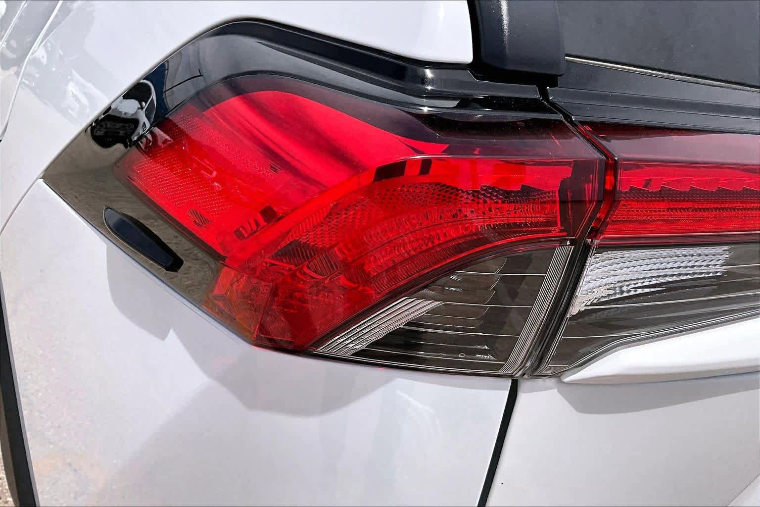 Used 2025 Toyota RAV4 XLE FWD image 27