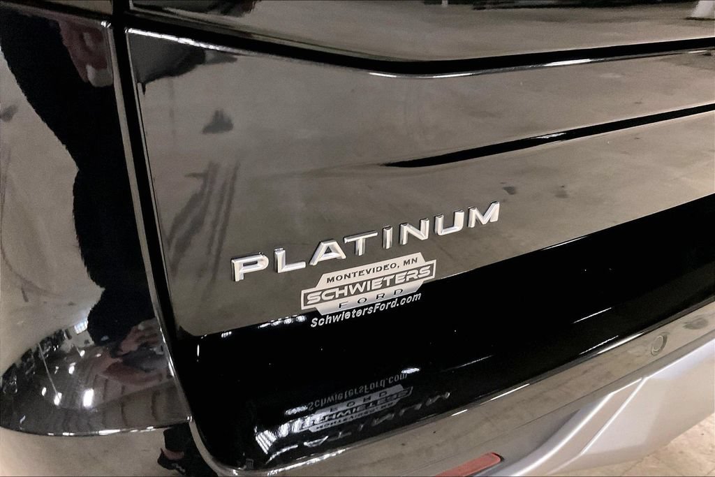 Certified 2025 Ford Expedition Max Platinum w/ Driver's Package AWD/4WD image 8