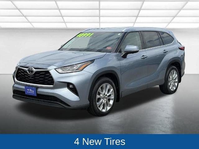 Used 2023 Toyota Highlander Limited AWD/4WD image 3