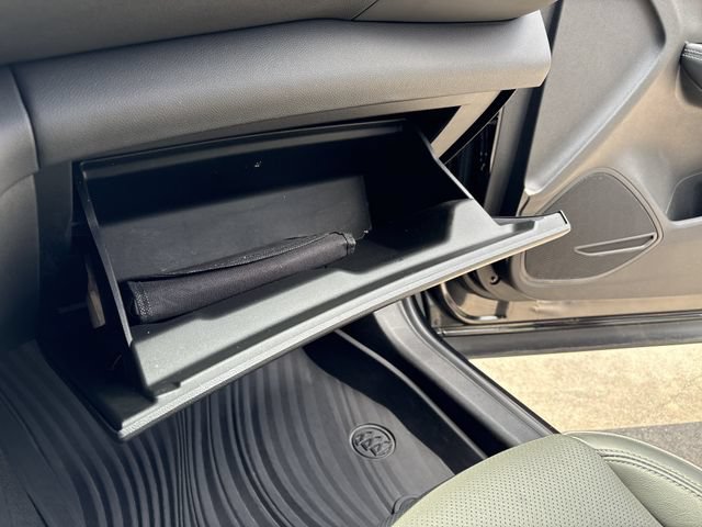 Used 2021 Buick Envision Essence w/ Sport Touring Package FWD image 79