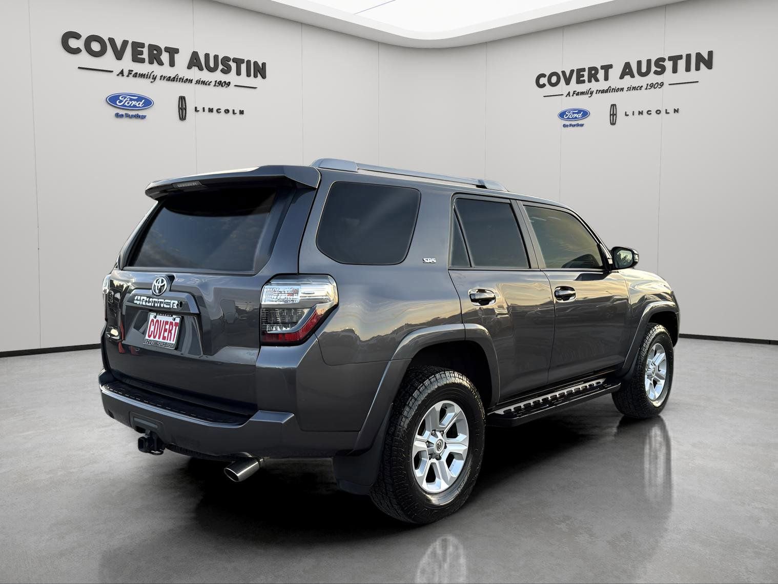 Used 2017 Toyota 4Runner SR5 Premium image 5