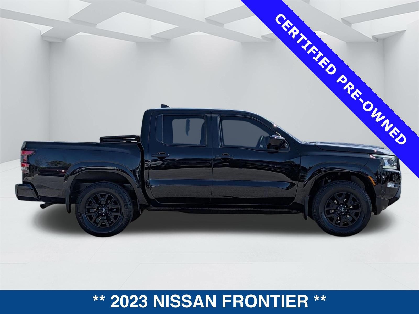 Used 2023 Nissan Frontier SV w/ Midnight Edition Package image 6