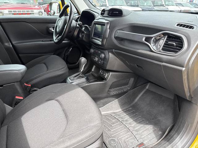 Used 2018 Jeep Renegade Altitude w/ Popular Equipment Group FWD image 19