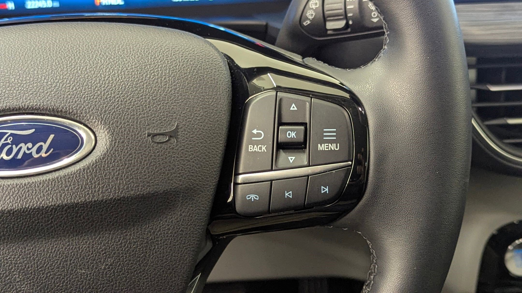 Certified 2023 Ford Escape Platinum w/ Premium Technology Package image 24