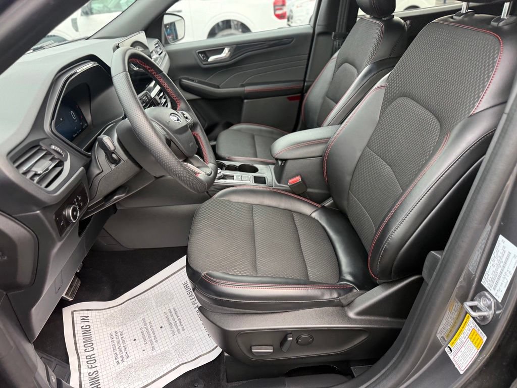 Certified 2023 Ford Escape ST-Line Elite AWD/4WD image 26
