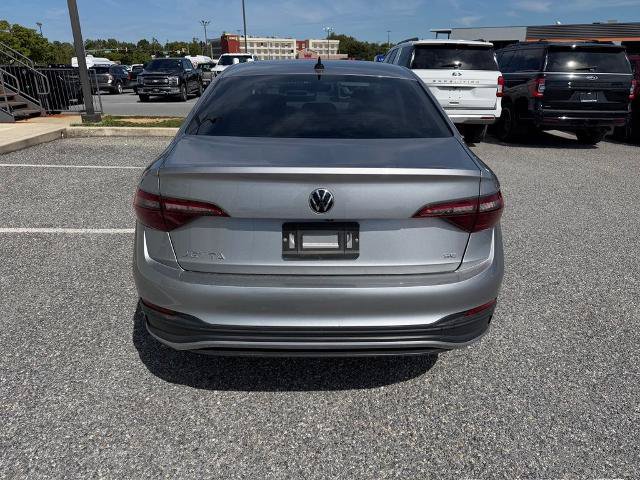 Used 2024 Volkswagen Jetta SE w/ Panoramic Sunroof Package FWD image 7