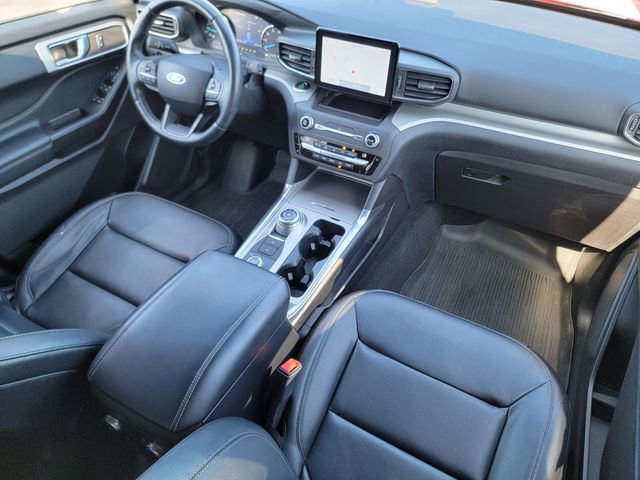 Certified 2020 Ford Explorer XLT w/ Equipment Group 202A AWD/4WD image 40